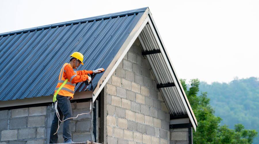 Professional gutter cleaning in Maple Falls, WA